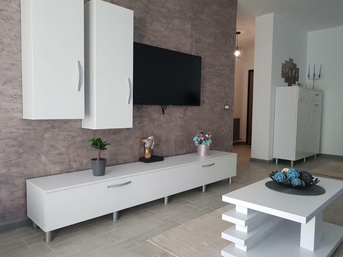 Ranya Apartments Alezzi Beach Resort Năvodari 외부 사진